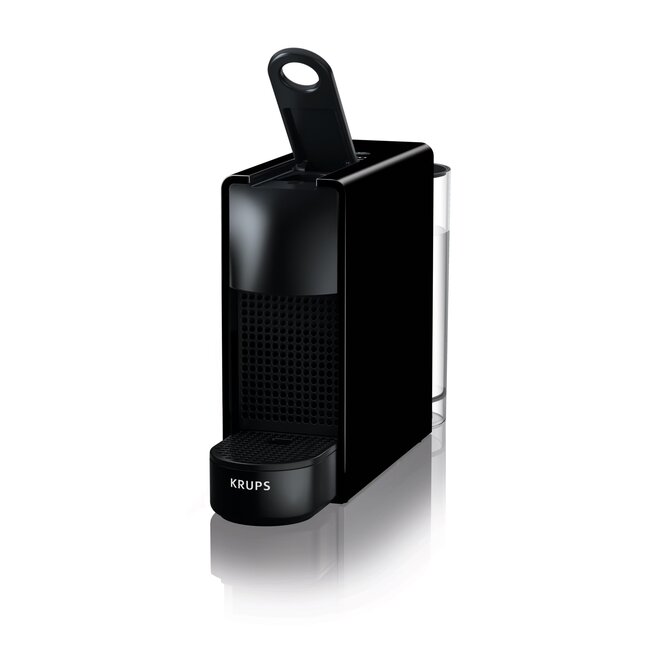 Slanke zwarte Krups koffiemachine met een verwijderbaar waterreservoir, perfect om thuis rijke espresso te zetten.