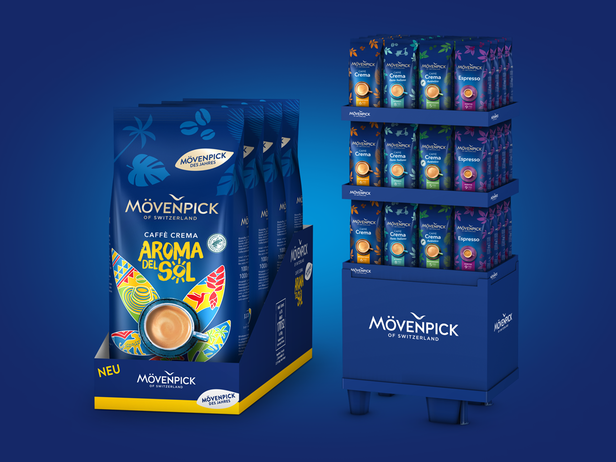 Mövenpick Aroma del Sol Kaffeeverpackungen mit verschiedenen Mischungen auf einem auffälligen Ständer vor blauem Hintergrund.