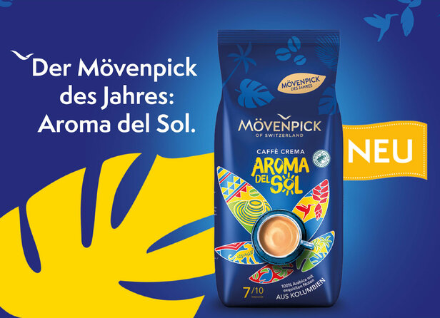 Die Kaffeemischung Aroma del Sol von Mövenpick mit einer lebendigen Verpackung und einer Tasse Kaffee auf blauem Hintergrund.
