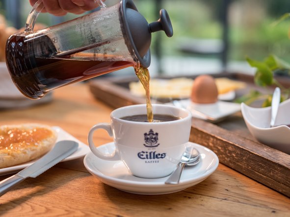 J.J. Darboven Marken – EILLES Kaffee French Press zum Frühstück